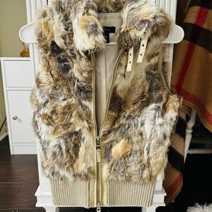 Arden B fur vest